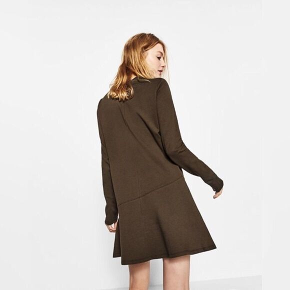 ✨Dress with Ruffle Hem✨ - Picture 3 of 4